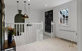 Luxe Courtyard Apartment For 4 Near Exeter City Centre